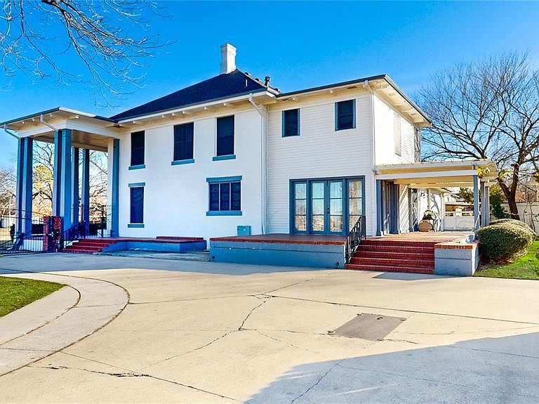 Listing photo 3