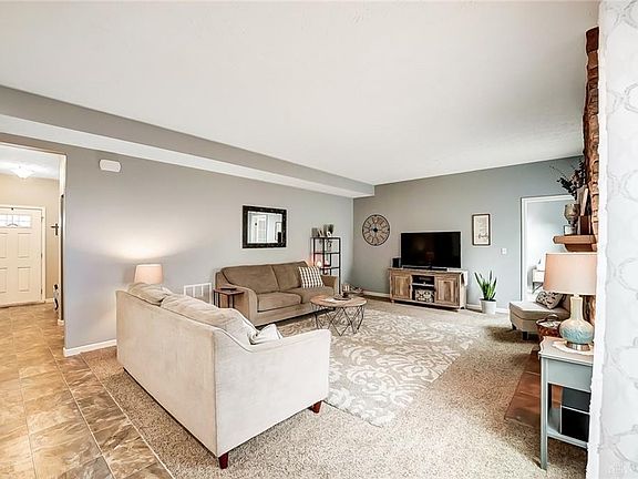 5th image of 10006 Cobble Brook Dr