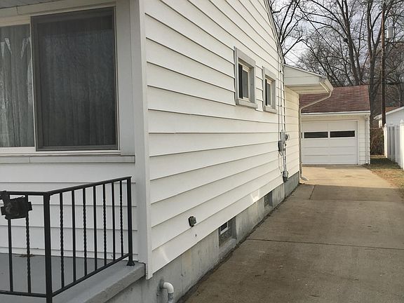 North side/driveway