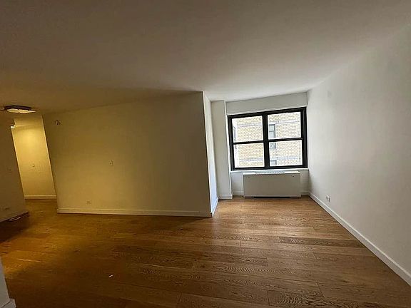 3rd image of 279 E 44th St APT 3O