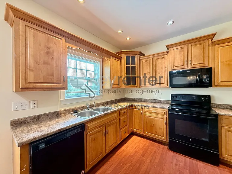7005 Tyner Rd — Photo 5