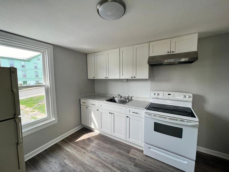 338 w 39th st