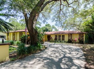 4955 Woodland Dr, Saint Petersburg, FL 33708