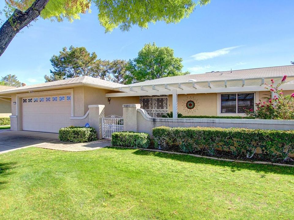 2nd image of 10135 W Saddle Ridge Dr