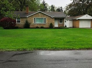 4067 Beaubein Dr, Hamburg, NY 14075