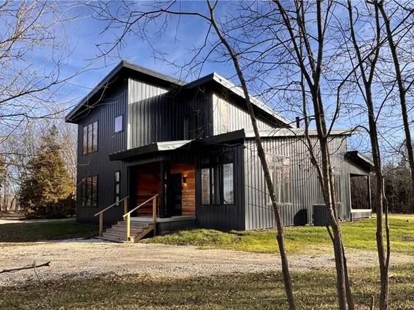 1371 1300th St, Iola, KS 66749