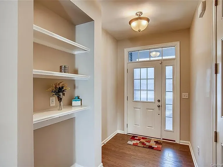 5530 Trieg Dr — Photo 5