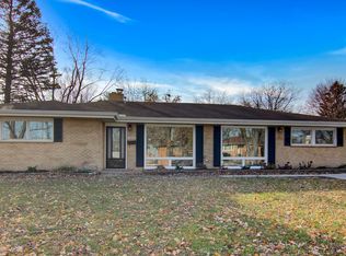 1530 Macarthur Blvd, Munster, IN 46321