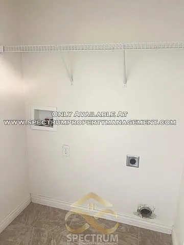 2011 N Churchill Dr — Photo 9