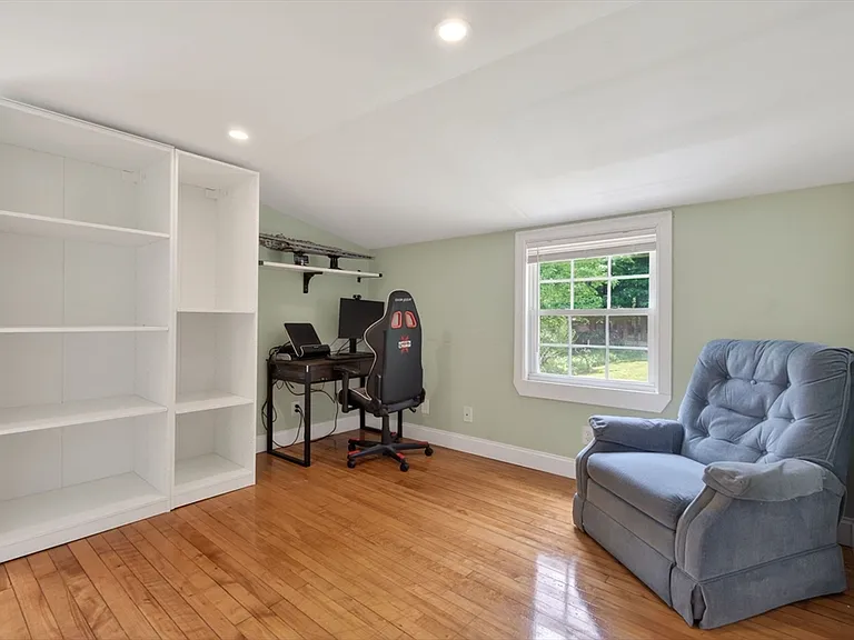1 Abbott Cir — Photo 18