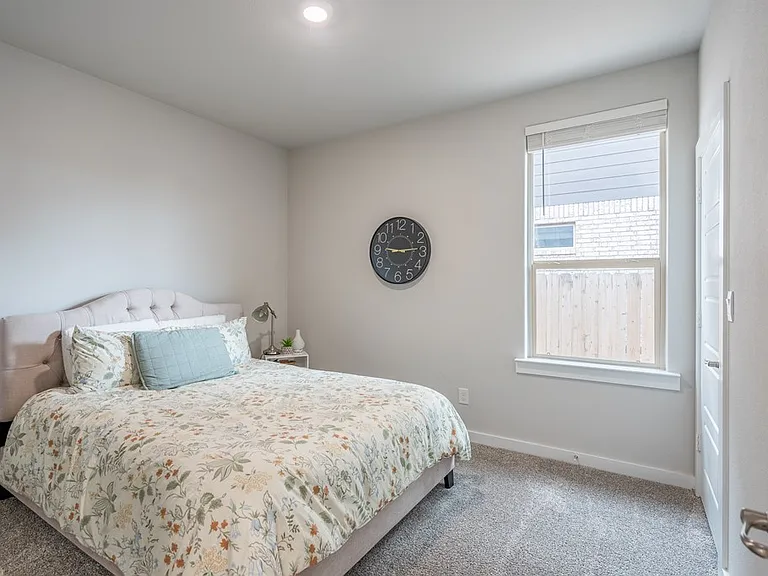 2109 Northern Ln — Photo 13