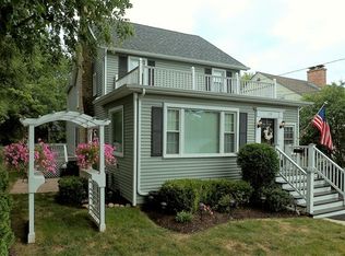 115 George St, Barrington, IL 60010