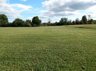 98 Prairie Acres, Monticello, IL 61856