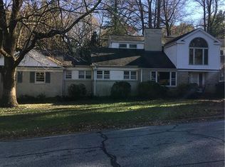 901 Dover Rd, Greensboro, NC 27408