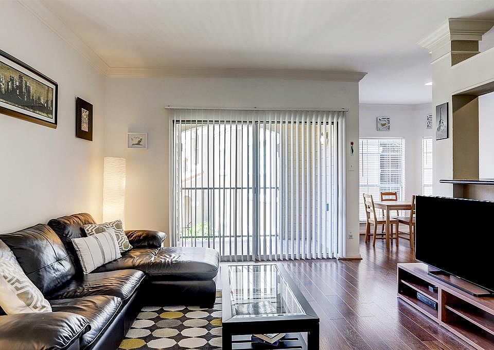 1st image of 3231 Allen Pkwy APT 1212