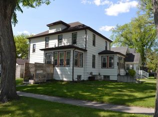 1101 10th Ave N, Fargo, ND 58102