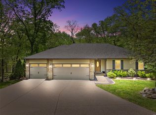 509 Wilderness Ct, Hawk Point, MO 63349