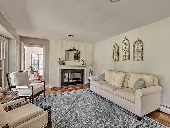 4th image of 201 Melwood Ln