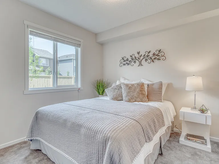 25 Clydesdale Ave — Photo 43