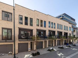 657 Vidalia Ln, Atlanta, GA 30318