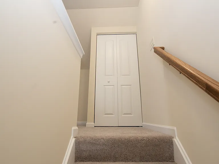 12 Skip Ln — Photo 27