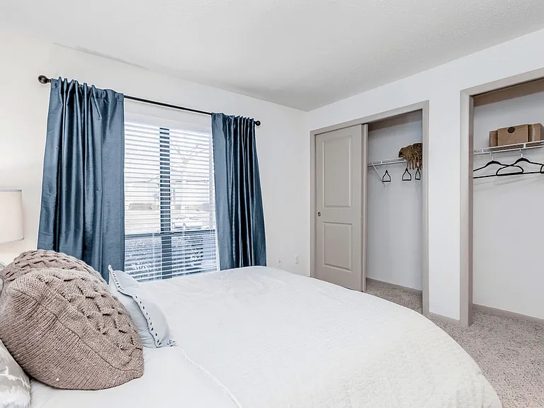 Madison Southpark Apartment Homes — Photo 32