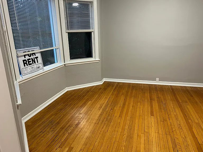 2101 W Montrose Ave #2 — Photo 7