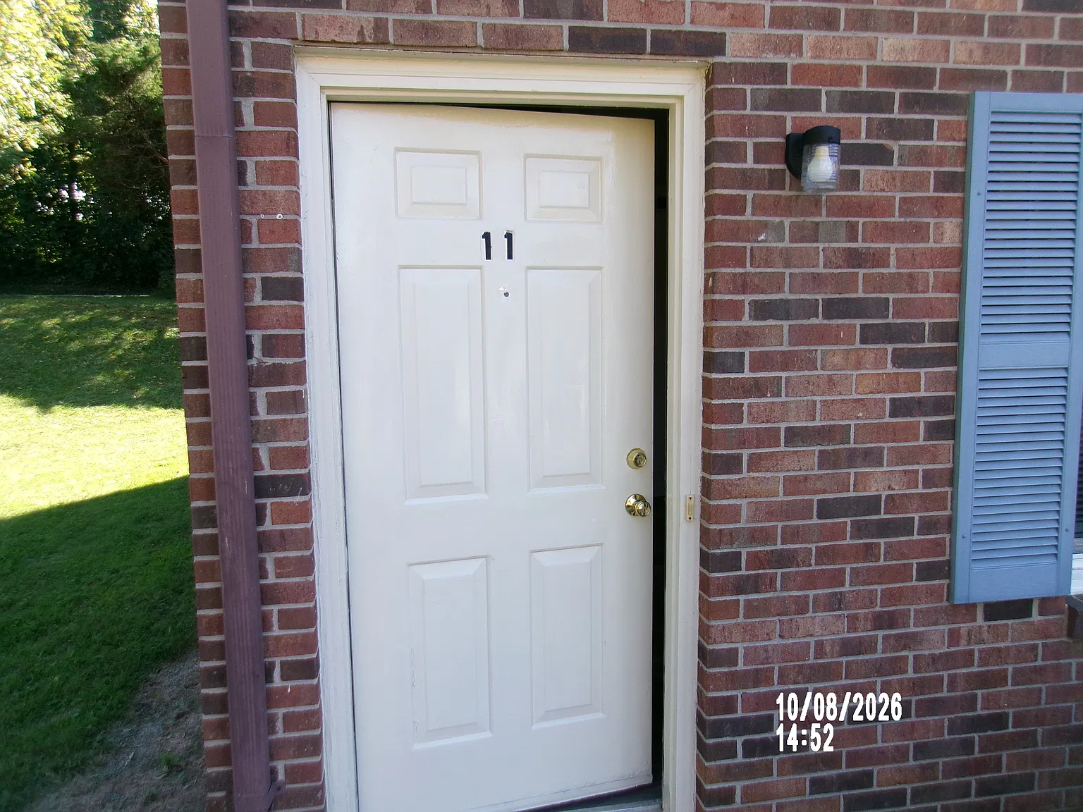 2 bed, 1.5 bath, $1,050 — Photo 3