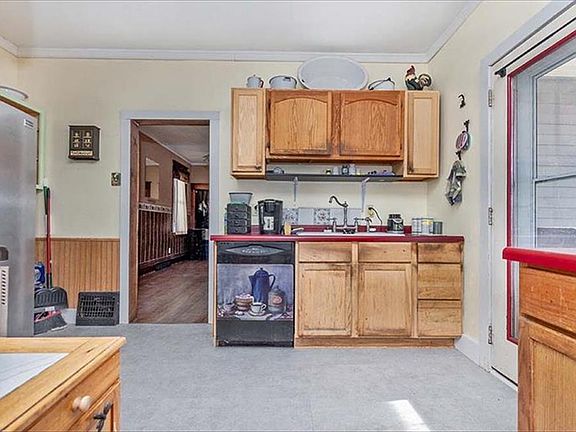 4th image of 507 5th St