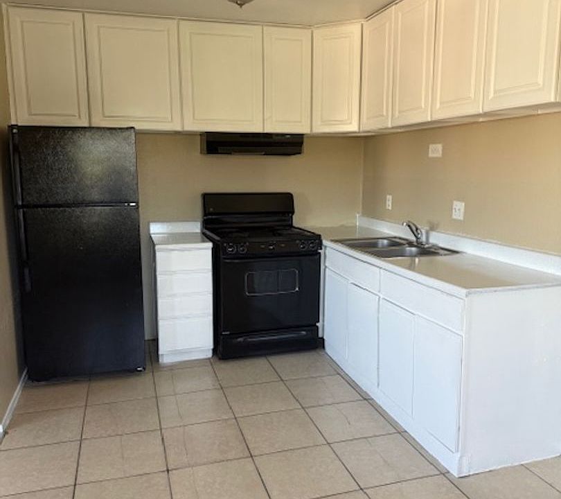 1st image of 717 Lilly Ln #19C