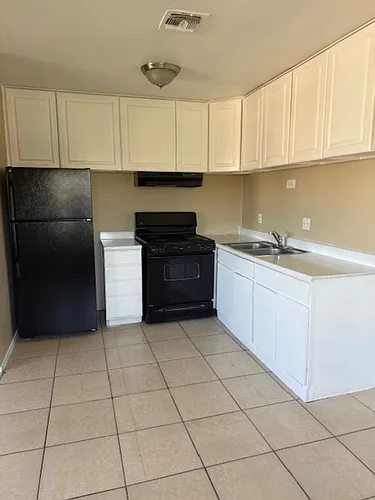 717 Lilly Ln Photo 1