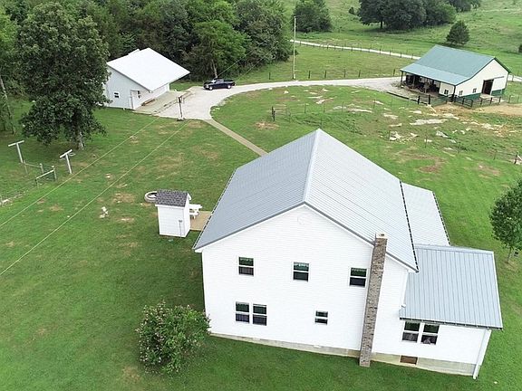 3rd image of 8115 Priceville Rd
