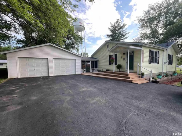 616 W Main St, De Soto, IL 62924