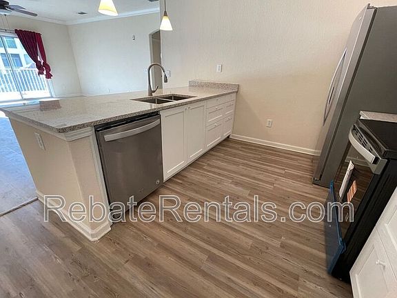 3rd image of 8290 Gate Pkwy W #1314