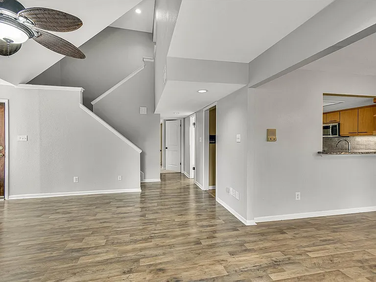 2918 Ranch Road 620 N #C118 — Photo 2