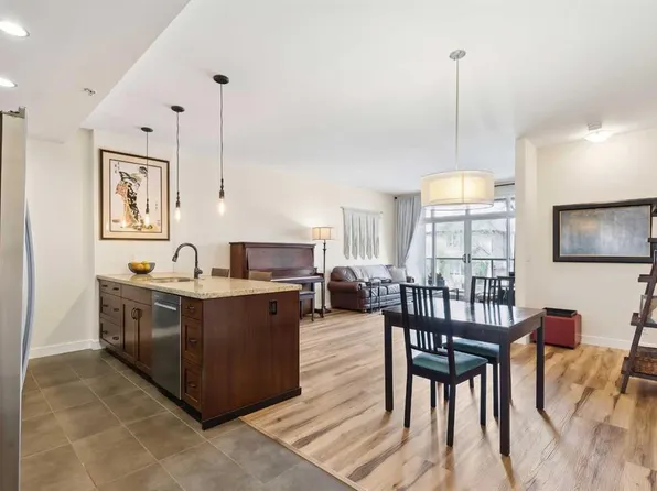 540 34th St NW #204, Calgary, AB T2N 2X7