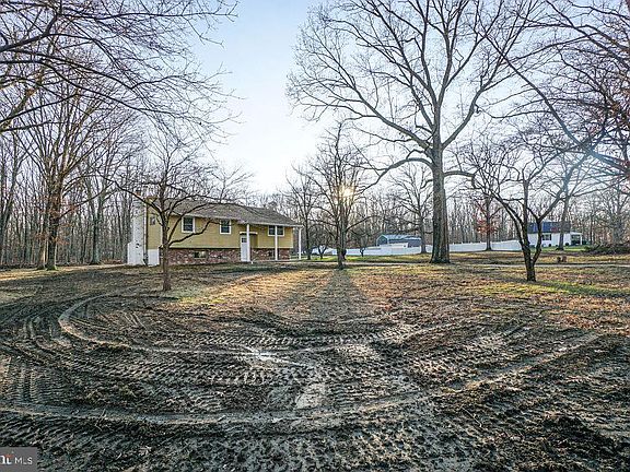 3rd image of 1678 Grant Ave