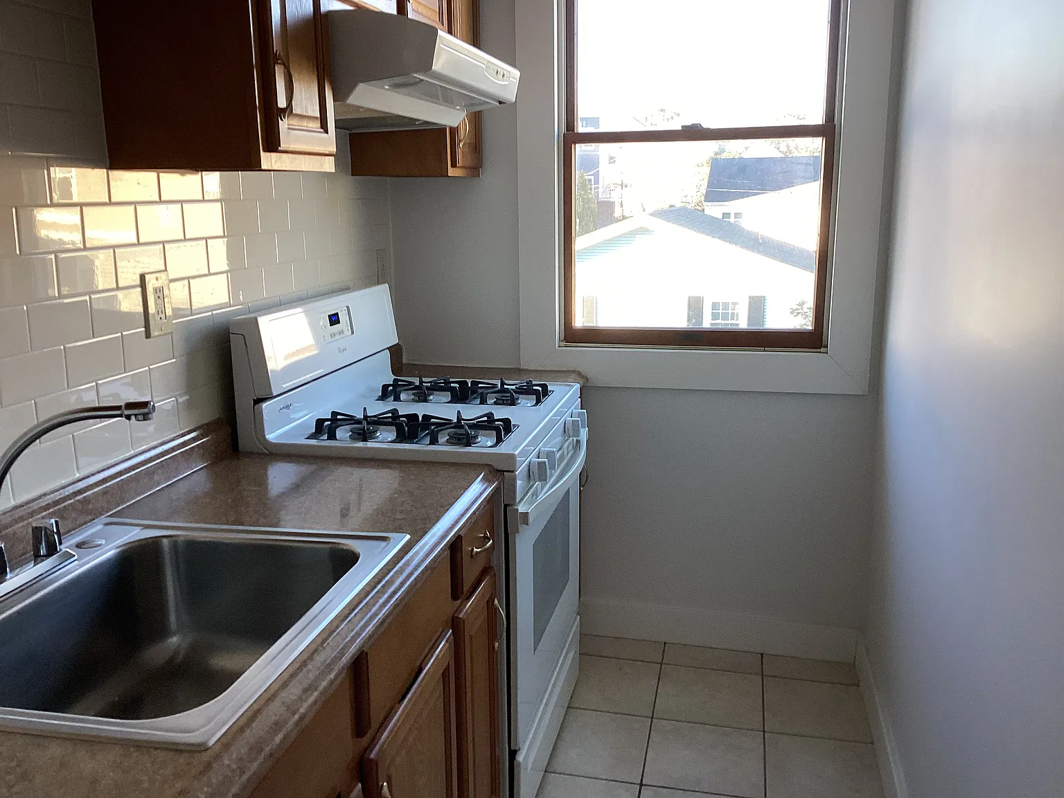 2 bed, 1200 sqft, $1,625 — Photo 3