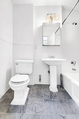 Rented by Cooper & Cooper Real Estate | media 17