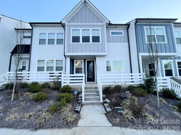 135 Berkeley Ave, Mooresville, NC 28117