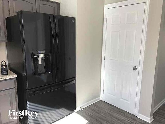 4th image of 3261 Bellerive Dr