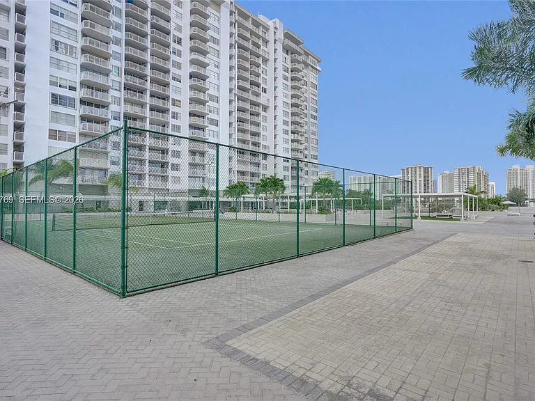 18021 Biscayne Blvd #1804 — Photo 19