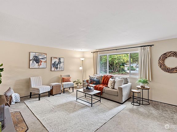 3rd image of 1855 Forest Creek Drive