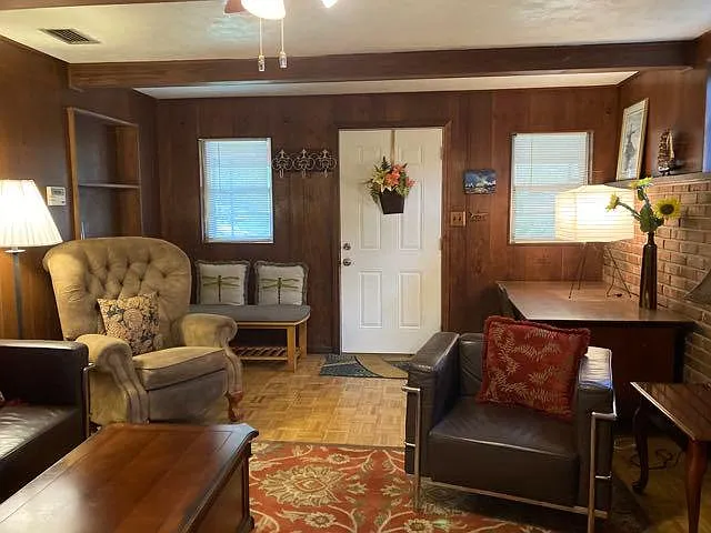 interior or front door with desk