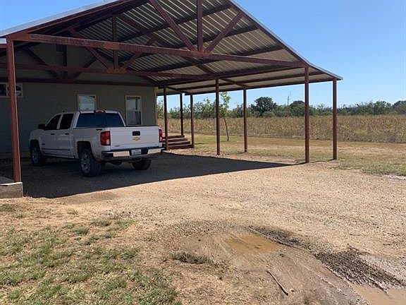 3rd image of 820 County Road 239