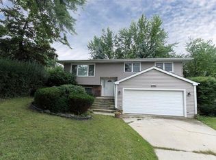 1017 Apple Valley Dr, Bartlett, IL 60103