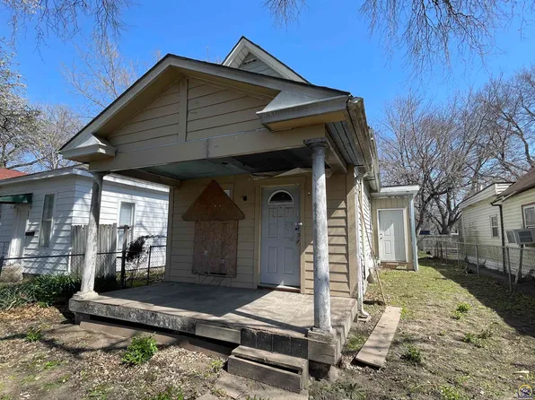 424 NE Emmett St, Topeka, KS 66616