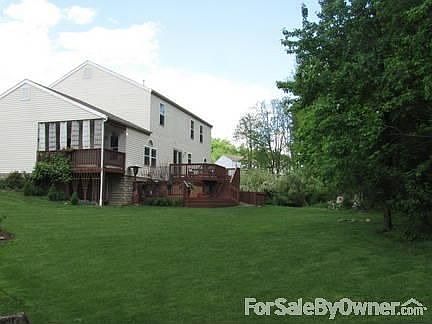 4th image of 211 Wilshire Ct