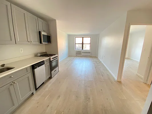 Rented by Lang Realty LLC | media 1