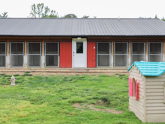 3rd image of 232 Mine Branch Rd
